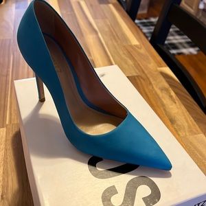 Schutz teal suede pumps new in box